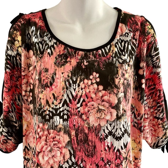 Hamilton | Floral Keyhole Sleeve Blouse NWOT - Picture 4 of 15